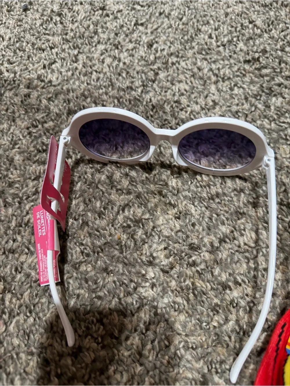 White Round Retro Sunglasses with UV Protection